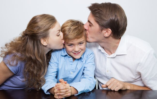 Мать или отец? Ученые сказали, от кого дети наследуют склонность к болезням