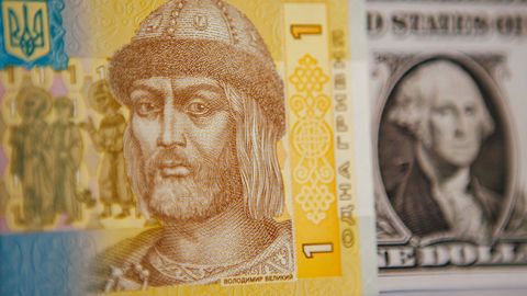 Межбанк закрылся снижением курса доллара