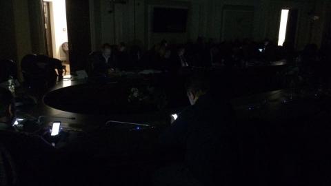 На заседании фракции БПП, где планировалось собеседование Смолия, пропал свет