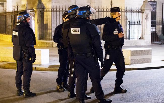 Стрельба возле Лувра: район оцеплен полицией