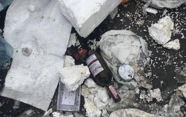 "Свалка": журналист показал, во что превратили площадь возле Верховной Рады