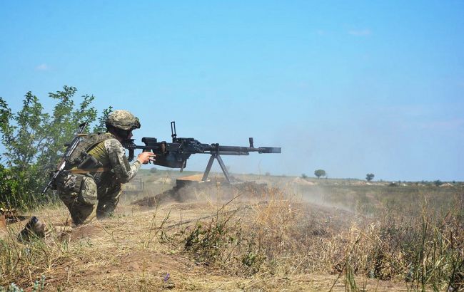 Боевики с начала суток 10 раз открывали огонь на Донбассе
