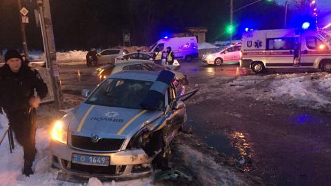 У Києві та Рівному під час несення служби вночі травмовано 5 поліцейських