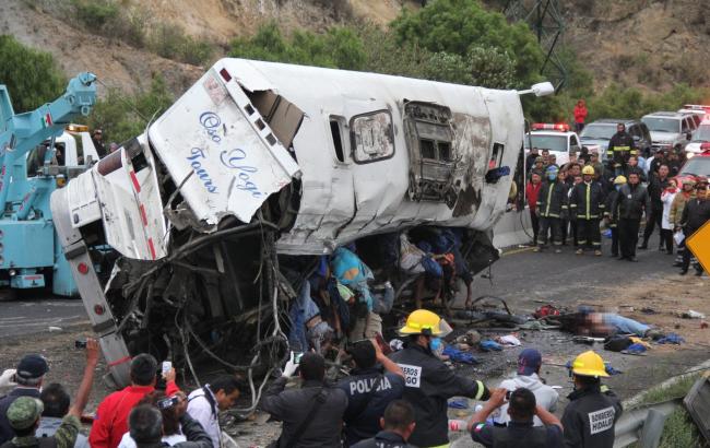 На востоке Мексики в результате ДТП погибли 12 человек