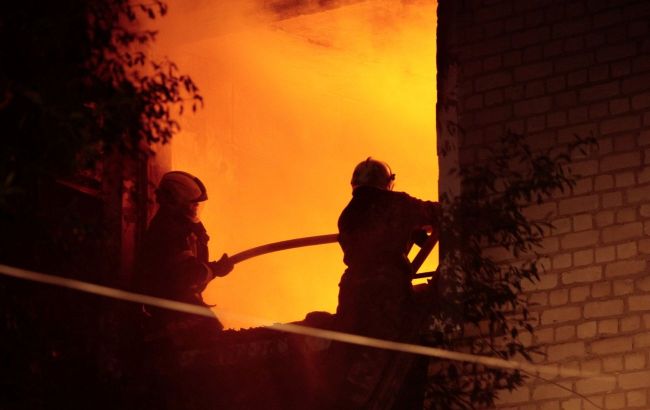 В Харькове прогремели взрывы, в одном из районов начался пожар