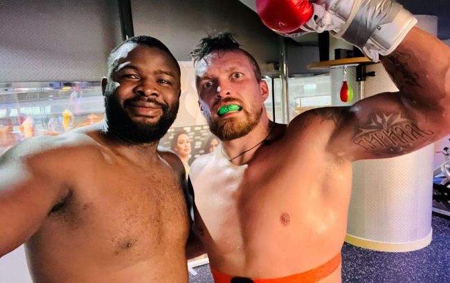 Усик увел спарринг-партнера Фьюри для реванша против Джошуа