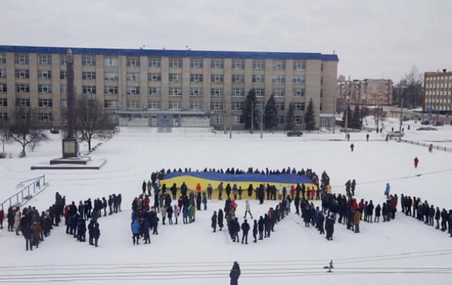 "Луганщина едина, Крым - это Украина": в Северодонецке прошла акция против выборов президента РФ на оккупированных территориях