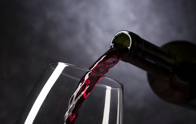 Очень опасно для здоровья: почему нельзя пить алкоголь перед сном