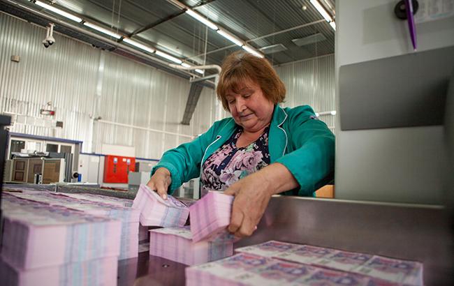 Как вырастут доходы украинцев в 2019 году: прогноз экономиста