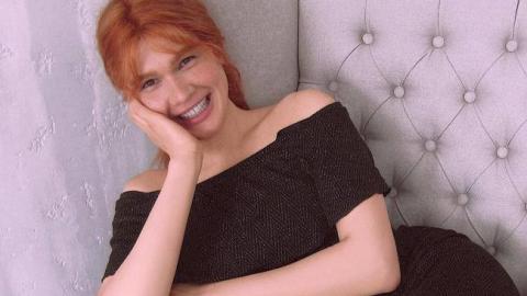 Певица-трансгендер Зианджа взобралась на дерево и показала стройные ножки (фото)