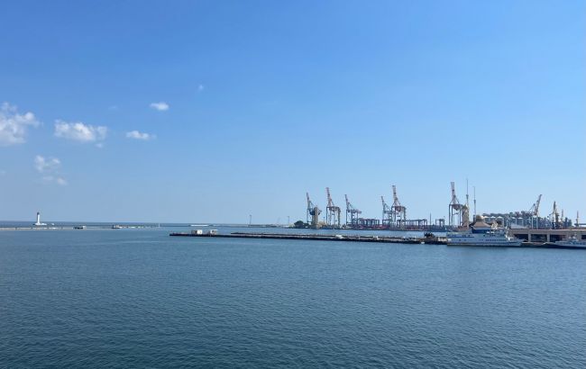 К выходу из портов Одессы готовятся 10 суден с украинским зерном