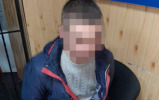 В Днепропетровской области нарушитель напал на полицейского
