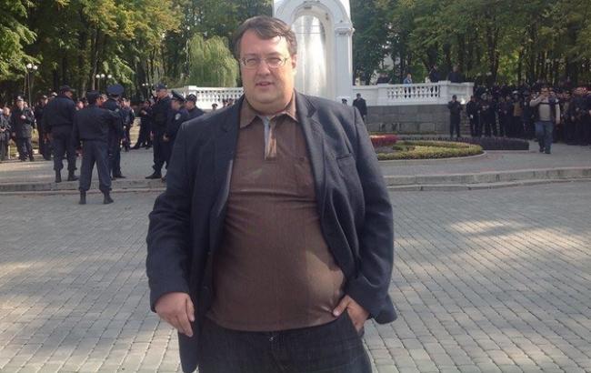 "Припливли": Геращенко висловився про пропозицію Савченко просити вибачення у бойовиків
