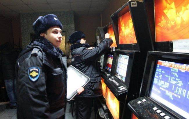 В России полицейский проиграл в казино деньги, изъятые у мошенников