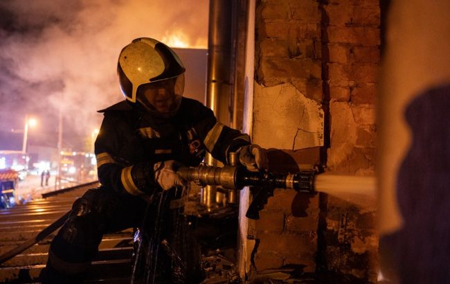 Полтава під ударом: через масовану атаку вирують пожежі, є травмовані (фото наслідків)