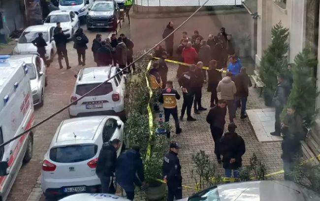 В Стамбуле вооруженные мужчины ворвались в церковь: есть жертва