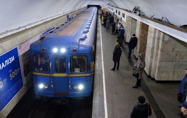 Чи врятує Київ від колапсу "човниковий рух" у метро? Відповідь експерта