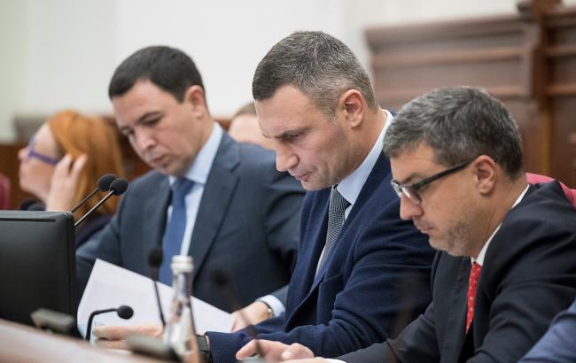 Кличко: для поддержки учителей Киев выделит средства на зарплаты из городского бюджета