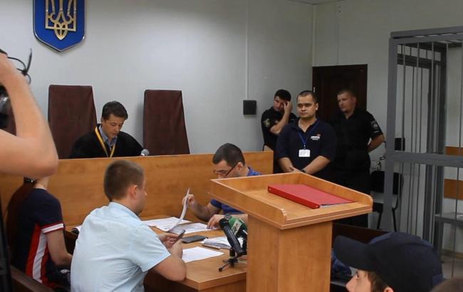 Суд заарештував 15 учасників інциденту на елеваторі в Харківській області
