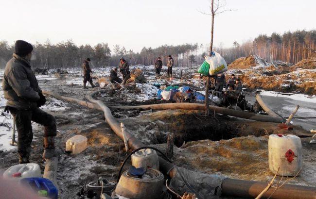 Добувачі бурштину пошкодили залізничну колію в Рівненській області