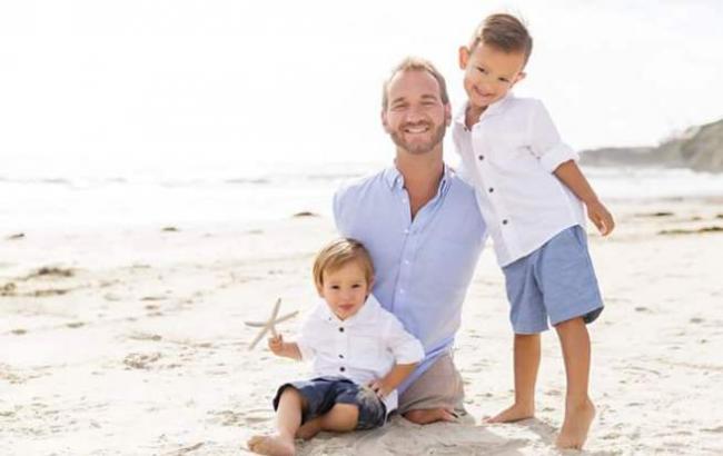 Семья Ника Вуйчича ждет двойню: 19 августа в прямом эфире мир увидит пол близнецов