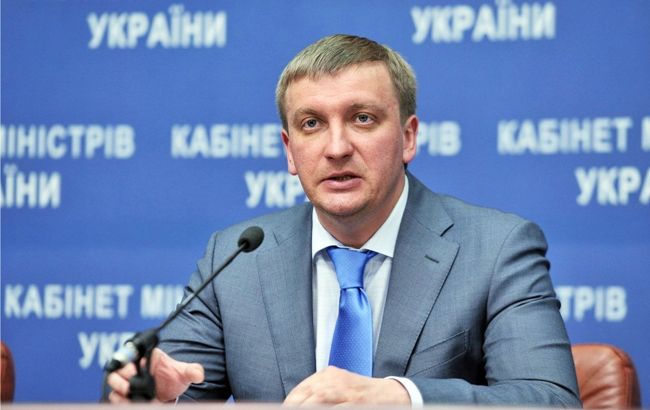 ГПУ вызвала главу Минюста Петренко на допрос по давлению на судей КСУ