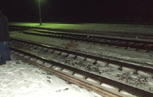 В Ровенской области под поезд попали двое людей