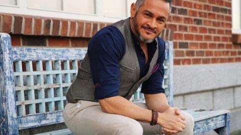 Ектор Хіменес-Браво заінтригував фото з таємничою дівчиною