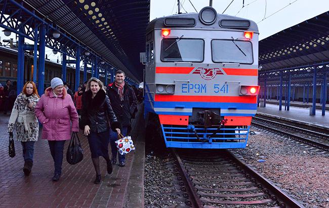 "Укрзализныця" назначила еще 4 дополнительных поезда на Пасху