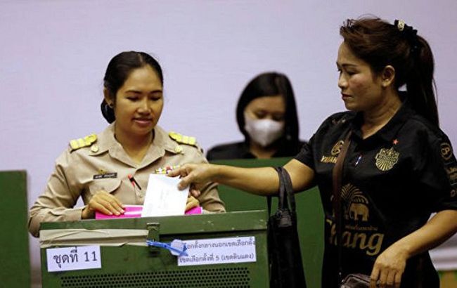 В Таиланде на парламентских выборах лидирует партия военных