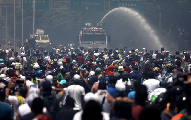 Столкновения в Венесуэле: более 20 пострадавших