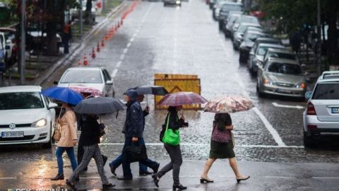 Ливни со шквалами и похолодание: украинцев предупредили о затяжной непогоде