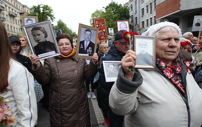 Во время акций в Киеве задержали трех человек