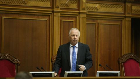 На перше засідання нової Ради запросять спікера часів Януковича Рибака