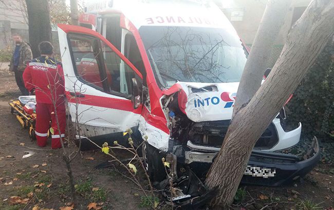 В Одессе произошло ДТП со скорой, есть пострадавшие
