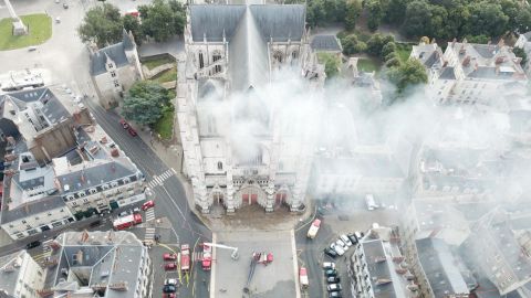 Підозрюваний у підпалі Нантського собору зізнався у злочині