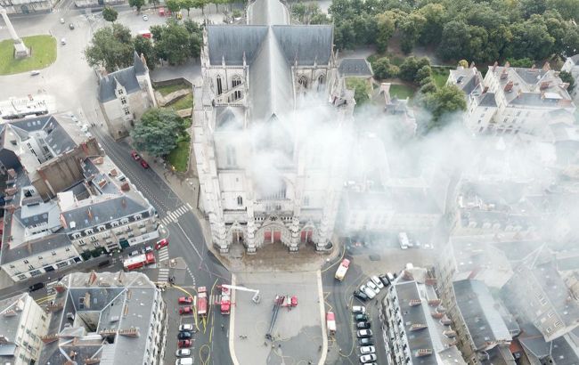 Подозреваемый в поджоге Нантского собора признался в преступлении