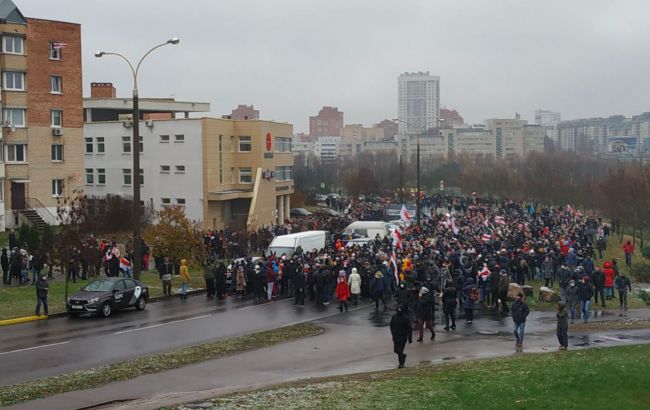 У Білорусі затримали понад 200 учасників маршу проти фашизму