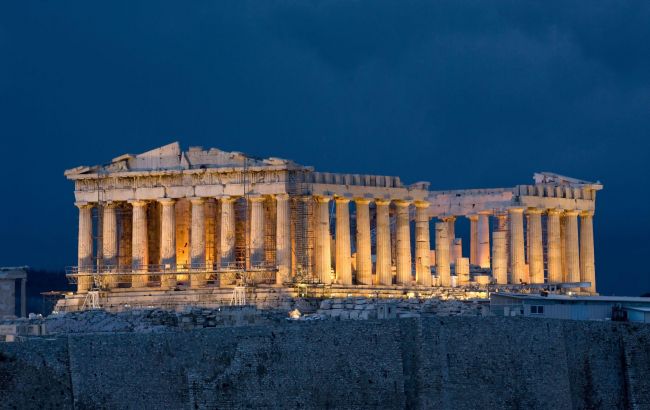 У Греції визначилися з датою повернення туристів