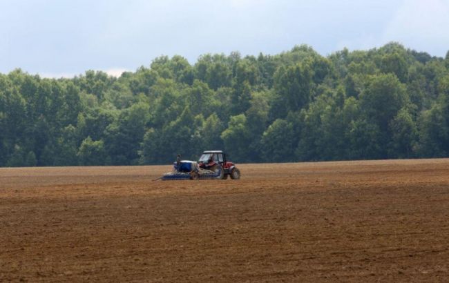 В Україні з 1 липня дозволили купівлю-продаж землі: як працюватиме ринок