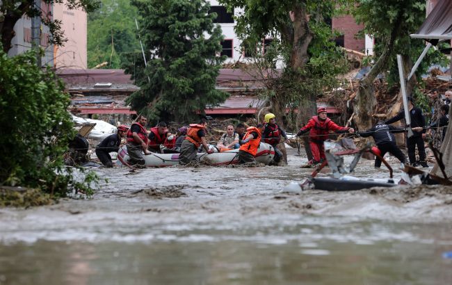 У Туреччині кількість жертв внаслідок повені продовжує стрімко рости