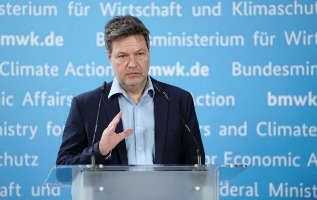 Вице-канцлер Германии о ситуации вокруг Украины: "Находимся на грани войны в Европе"