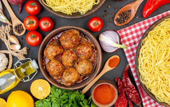 Фетуччині, пепероні та соус маринара: які страви в Італії насправді не їдять