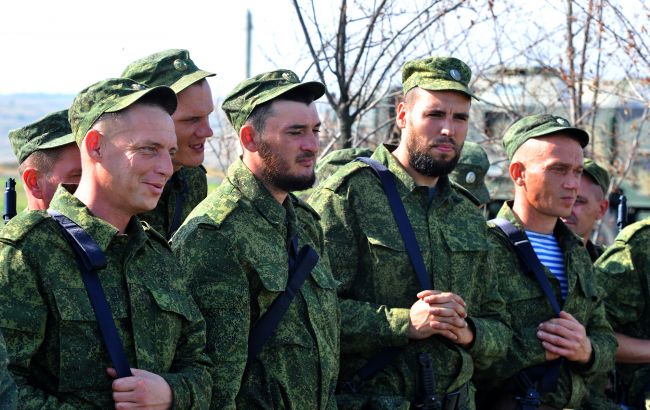 В Брянській області РФ озброєний строковик втік з військової частини