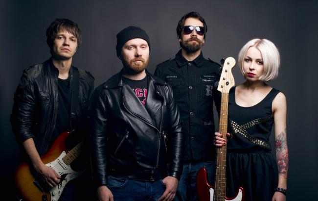 Киевские рокеры ANEBO просят украинских эмигрантов вернуться на родину