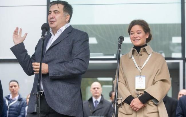 Саакашвили открыл в Одессе "прозрачную" приемную для граждан