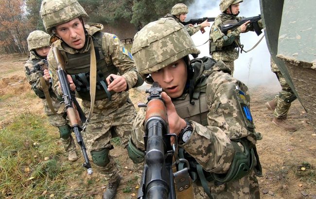 Беспилотник и гранатометы: боевики нарушили перемирие на Донбассе четыре раза
