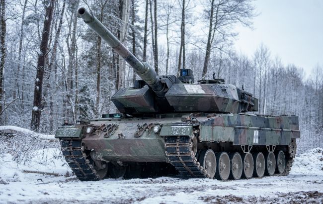 Литва відремонтувала для України перші танки Leopard 2, які було пошкоджено на війні