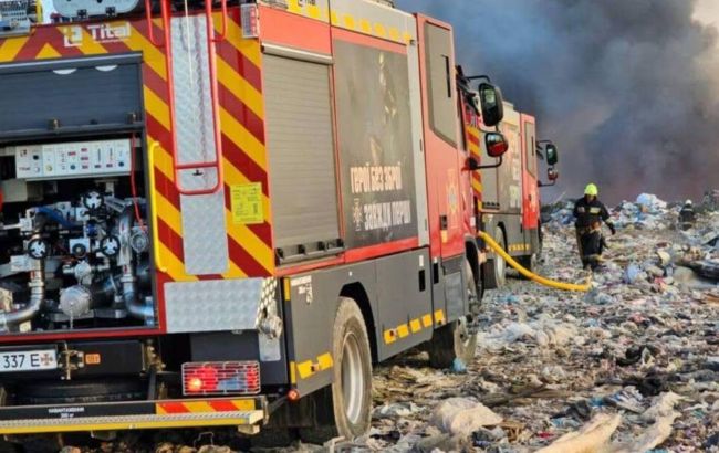 В Житомире горел полигон с отходами, школы перевели на "дистанционку"