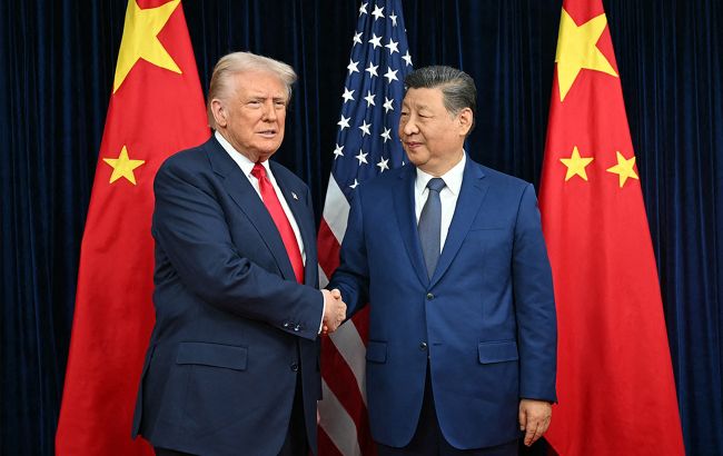 США відклали введення нових мит на китайські чіпи